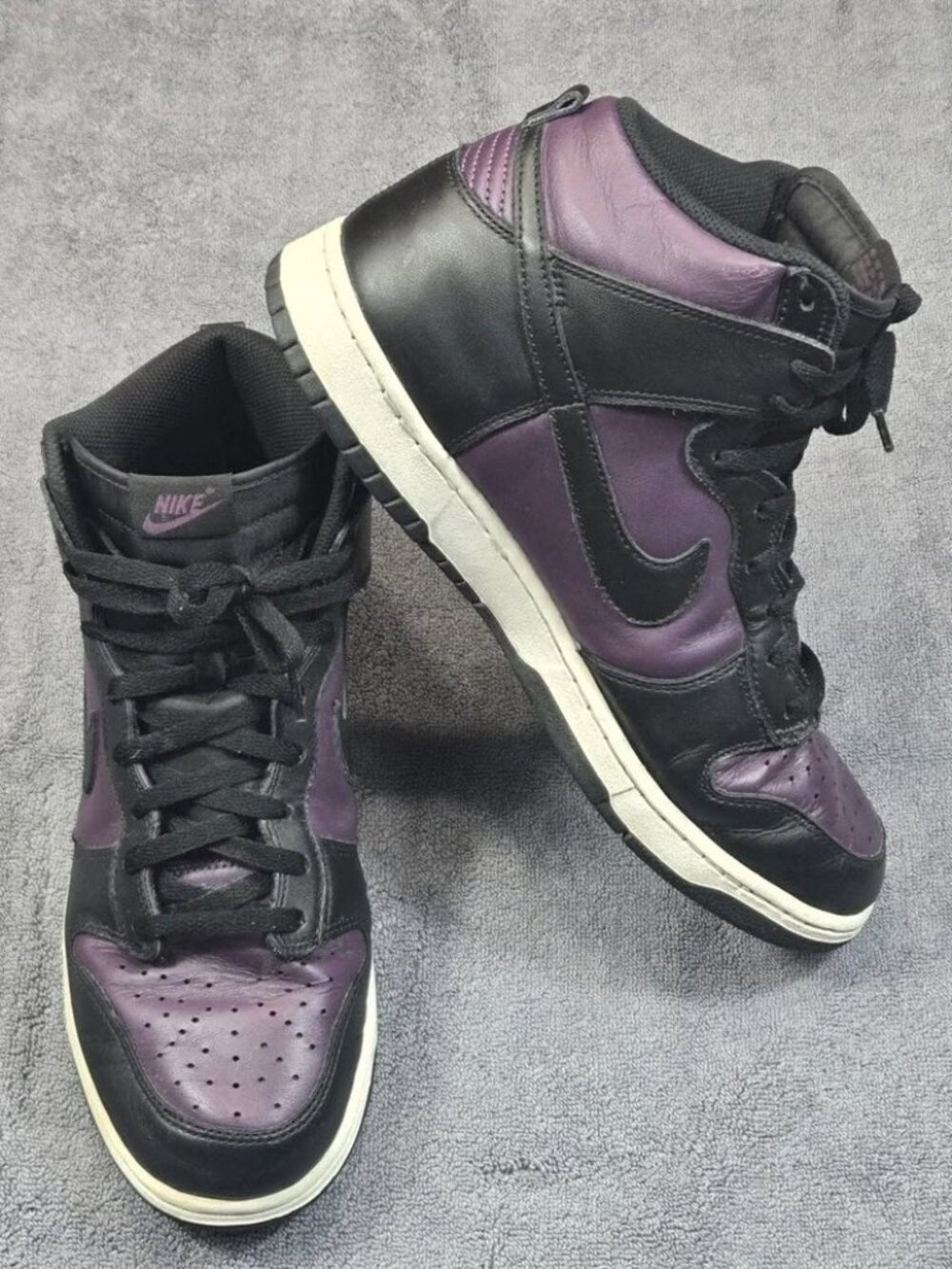 Nike Mens High Top Sneakers in Black and Purple